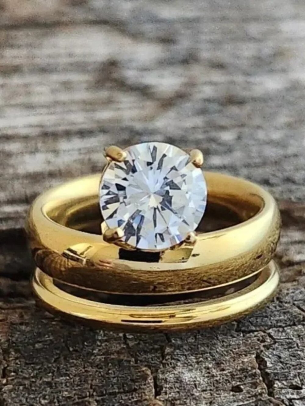 Diamond ring Q585